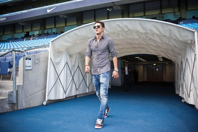 Il neoacquisto del Manchester City Stevan Jovetic visita l'Etihad Stadium (Olycom)